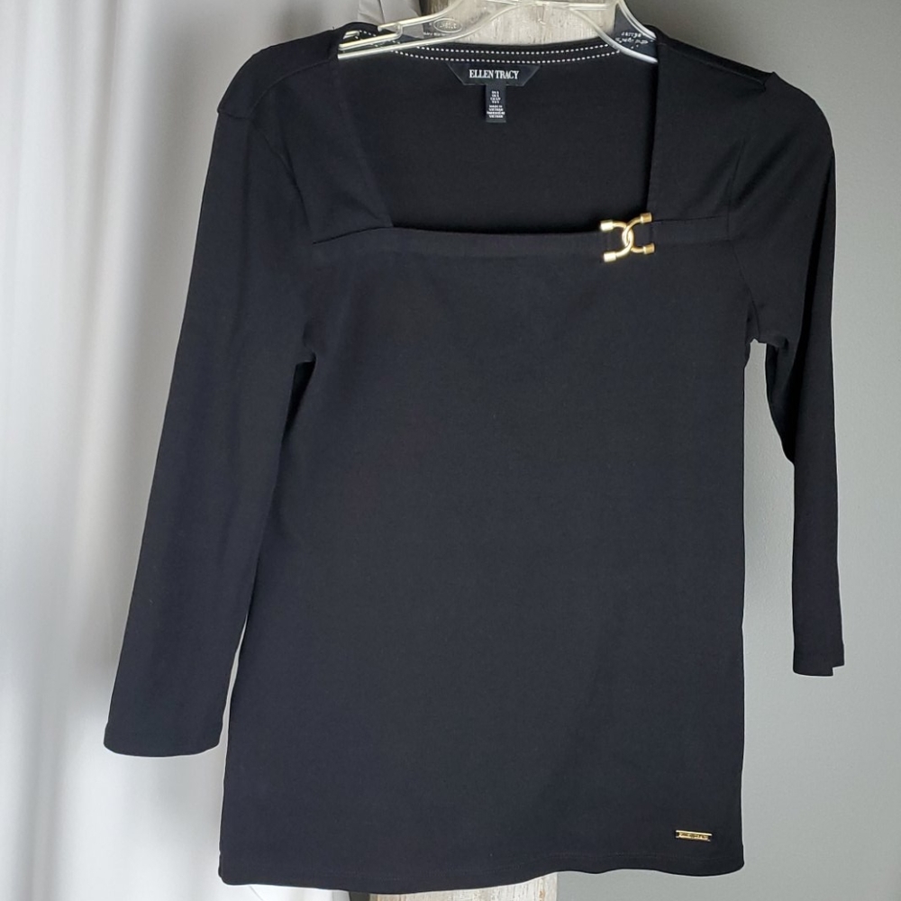 Ellen Tracy Black 3/4 sleeve black top in size small